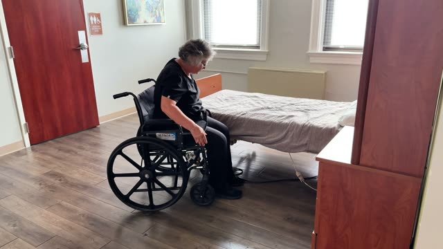 Wheelchair to bed: accurate